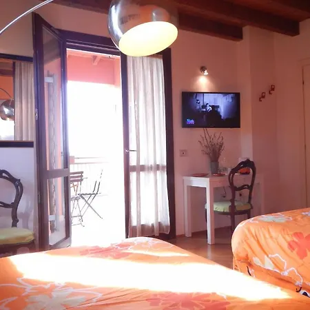 Via Punta 8 3* 博洛尼亚