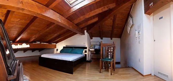 Via Punta 8 Panzió Bologna