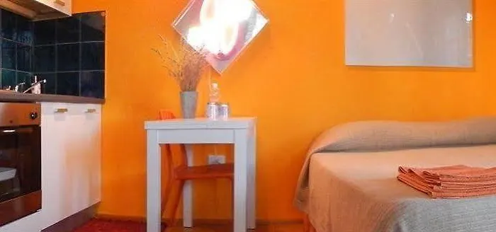 Via Punta 8 3* Bologna